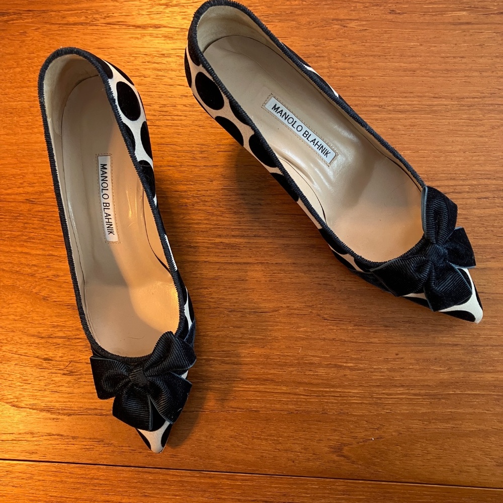 Manolo Blahnik Gorina Velvet Polka-Dot Pumps - Picture 2 of 8